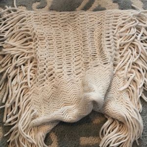 Infinite scarf when fringe.